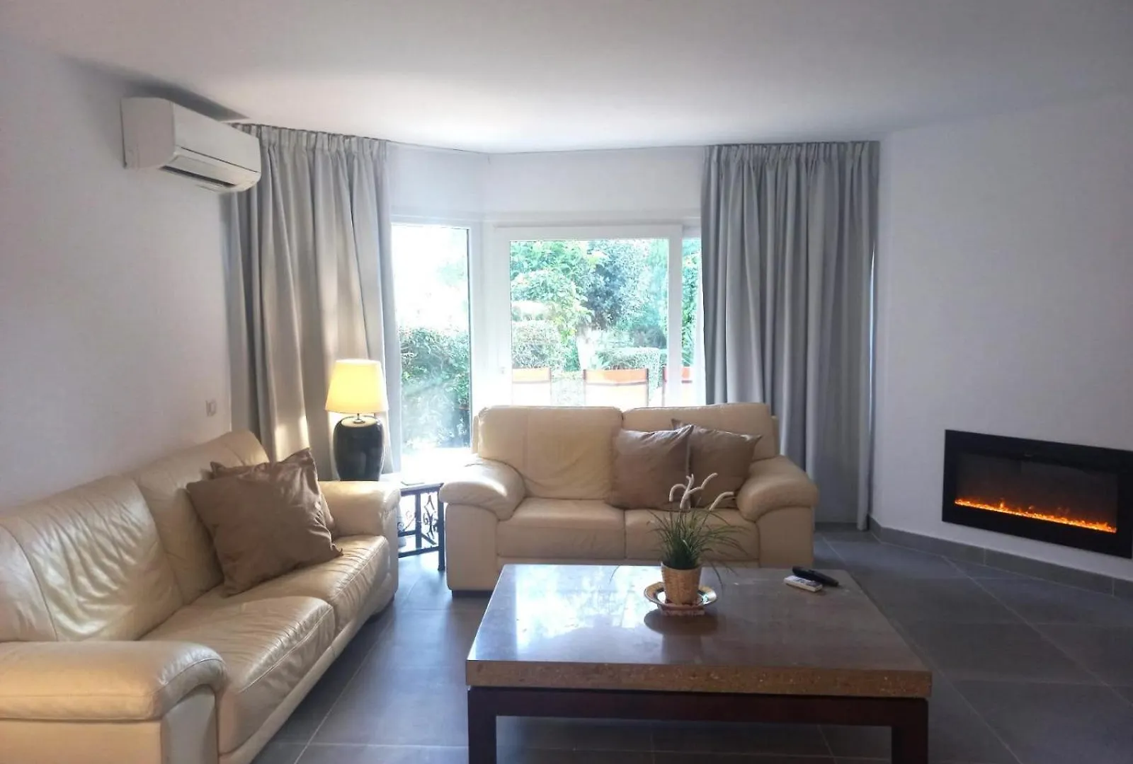 Apartment Calle Pinos De Calahonda Sitio de Calahonda Spain